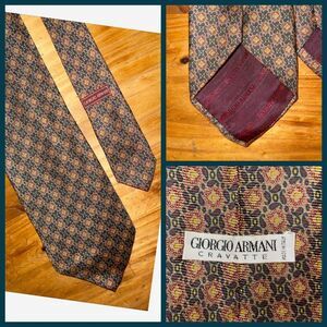 Giorgio‎ Armani Cravatte Neck Tie Gold Wine Italy Paisley 100% Pure Silk